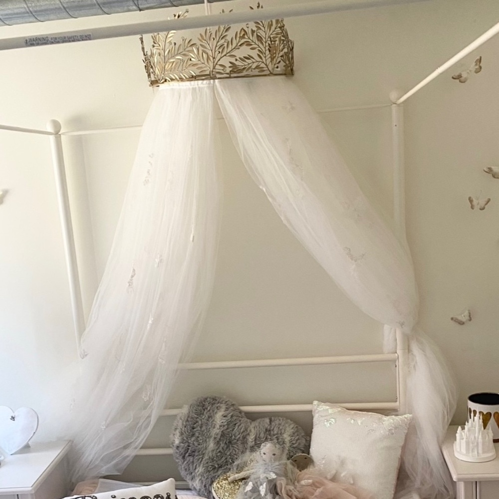 Pottery barn Monique Lhuillier Gold Vine Cornice & Sheers